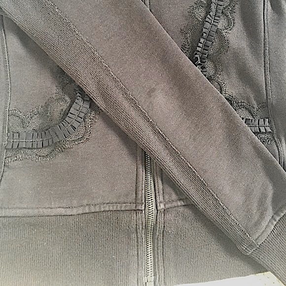 SOLD📌 Lululemon Special Edition Lux Ruffle Suba Hoodie - Picture 15 of 15